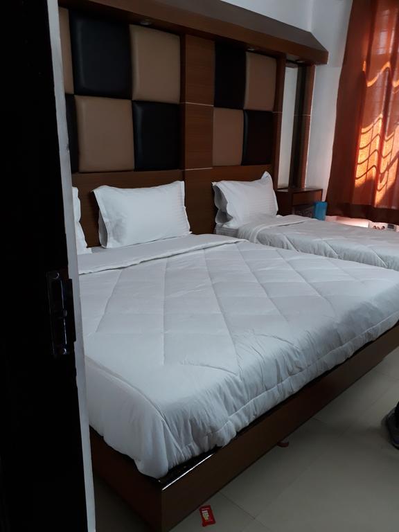 Hotel Katra Residency מראה חיצוני תמונה