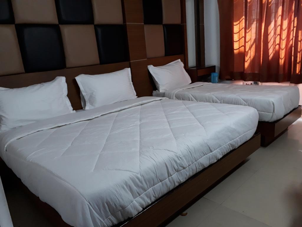 Hotel Katra Residency מראה חיצוני תמונה