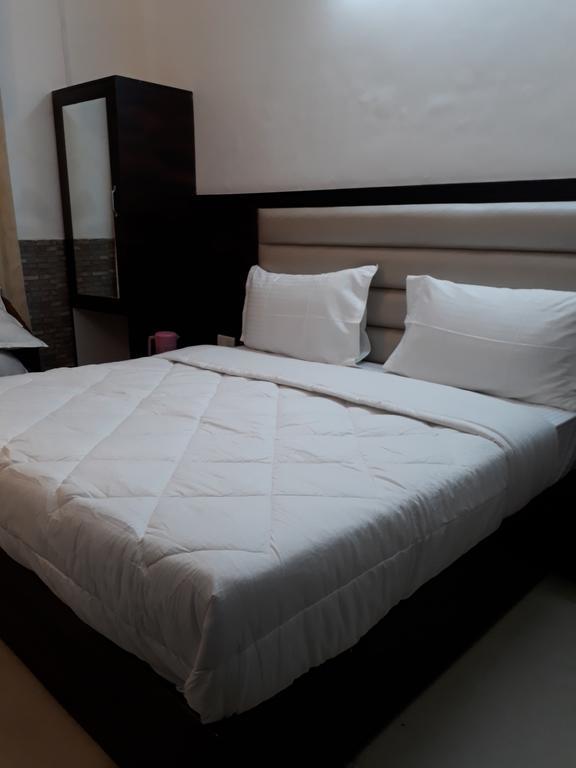 Hotel Katra Residency מראה חיצוני תמונה