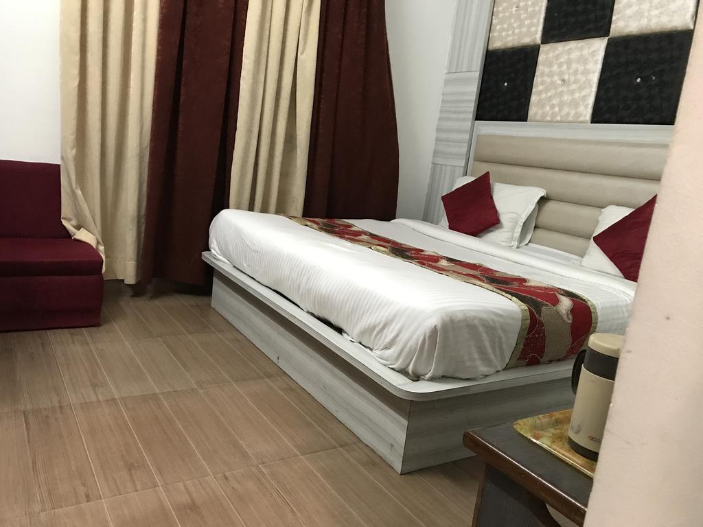 Hotel Katra Residency חדר תמונה