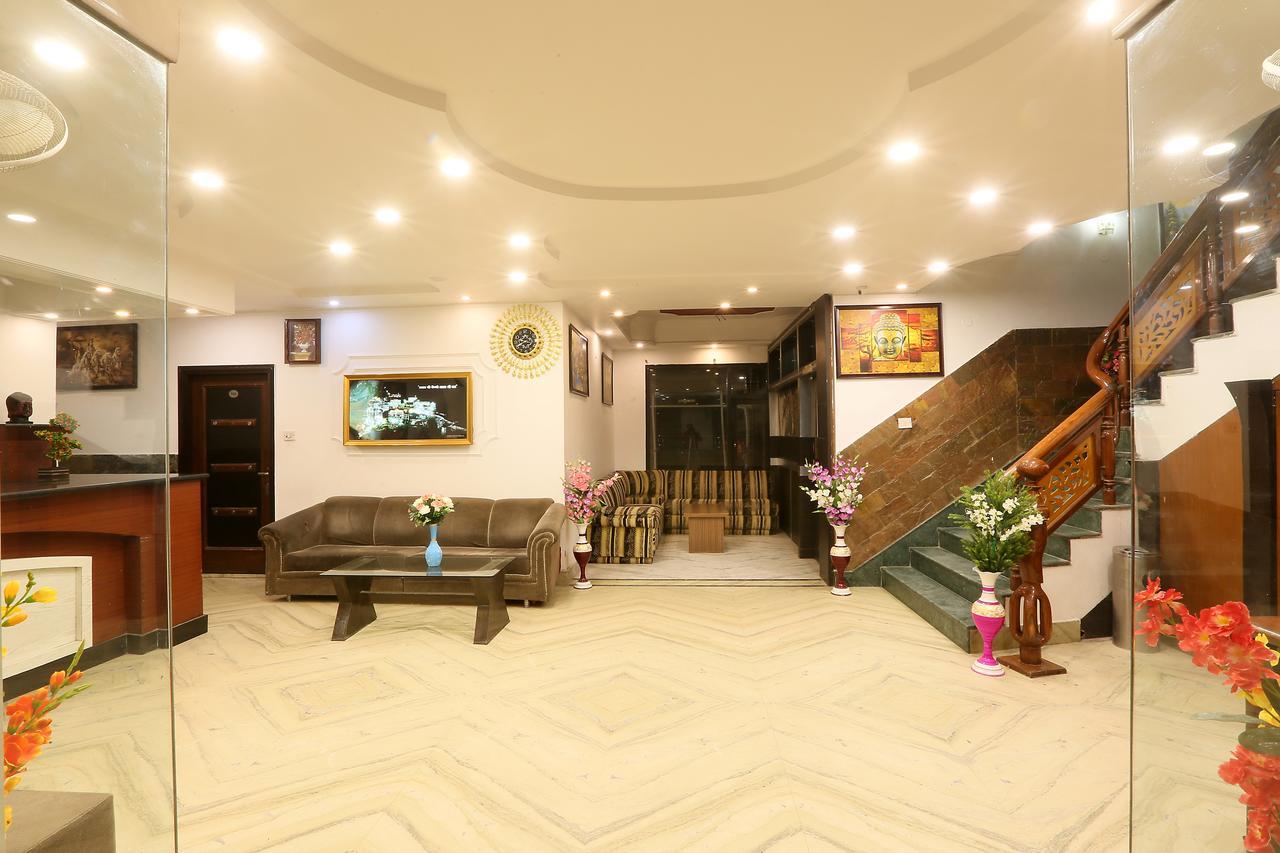 Hotel Katra Residency מראה חיצוני תמונה