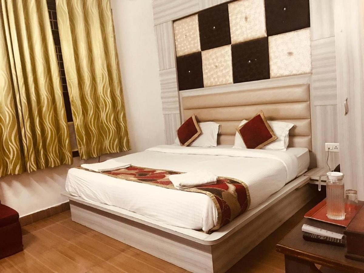 Hotel Katra Residency מראה חיצוני תמונה